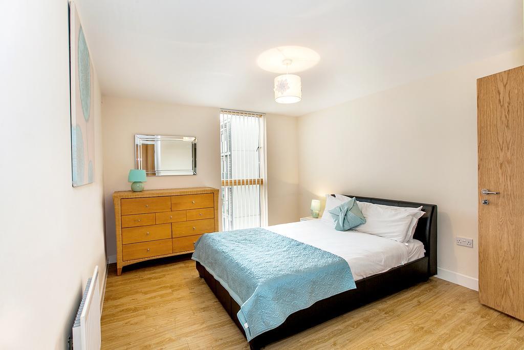 Shortstaymk Vizion Apartments, With Free Superfast Wi-Fi, Parking, Sky Sports And Movies Milton Keynes Quarto foto