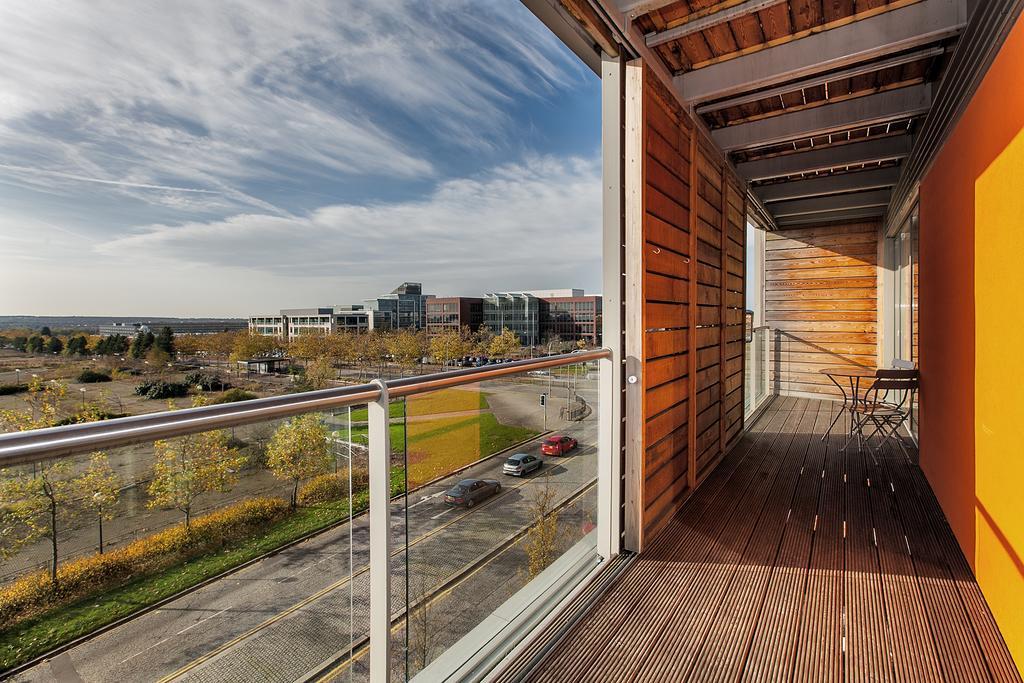 Shortstaymk Vizion Apartments, With Free Superfast Wi-Fi, Parking, Sky Sports And Movies Milton Keynes Quarto foto