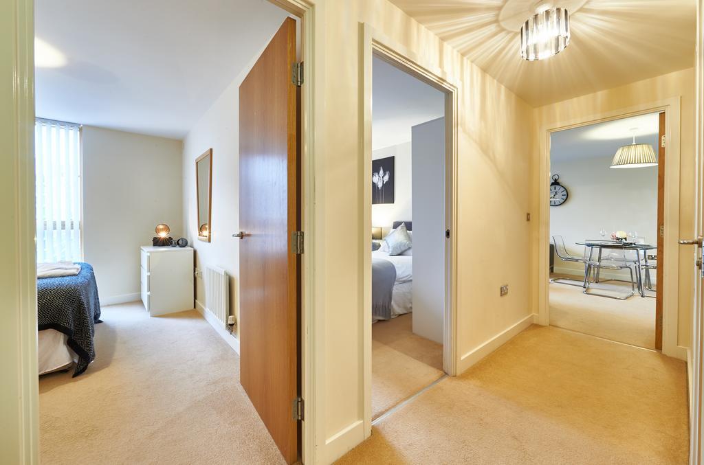 Shortstaymk Vizion Apartments, With Free Superfast Wi-Fi, Parking, Sky Sports And Movies Milton Keynes Exterior foto